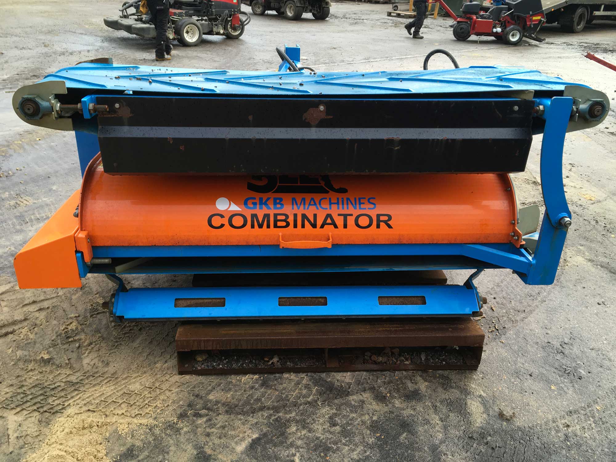 Blec Combinator