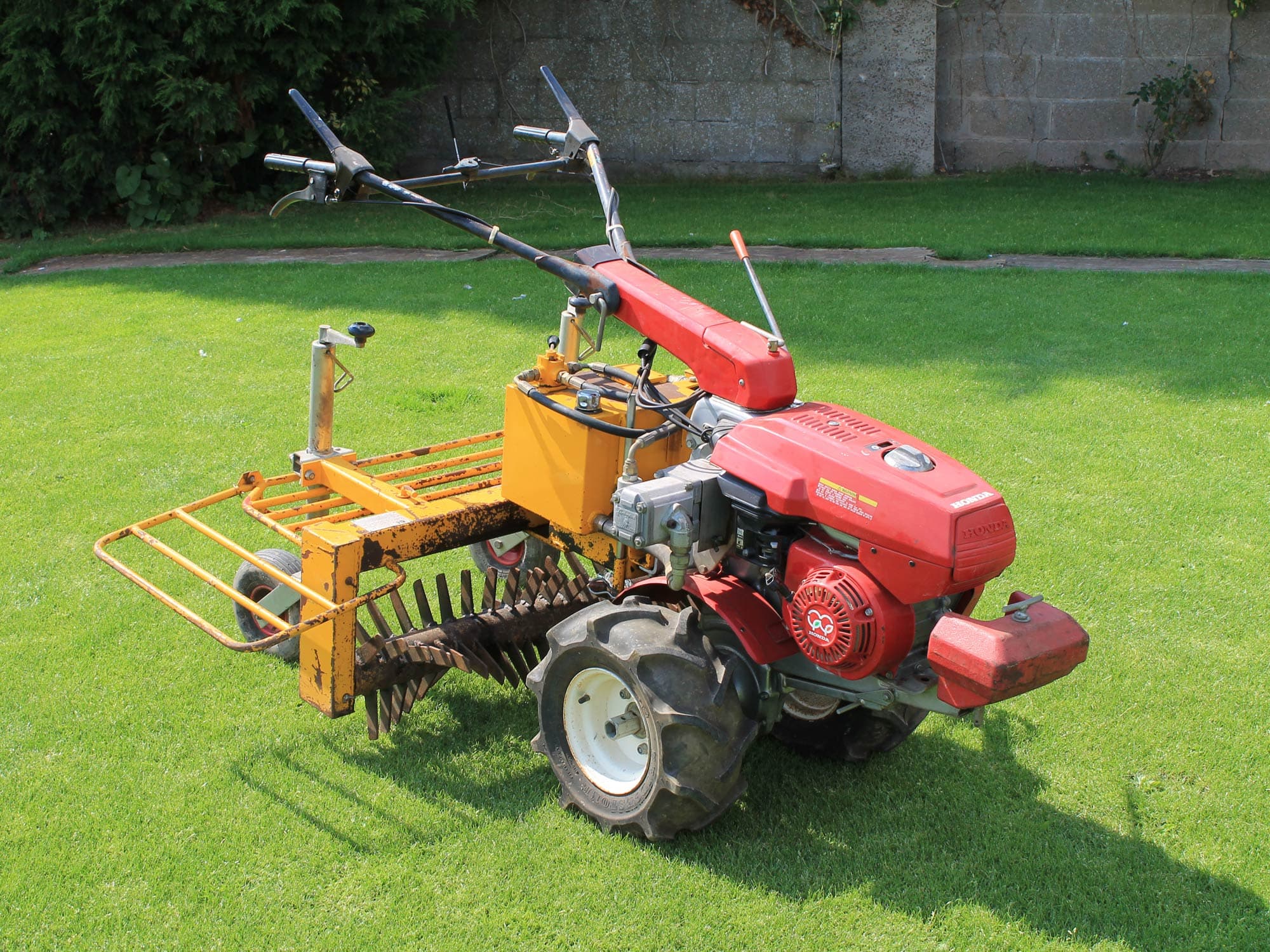 Blec Stone Rake