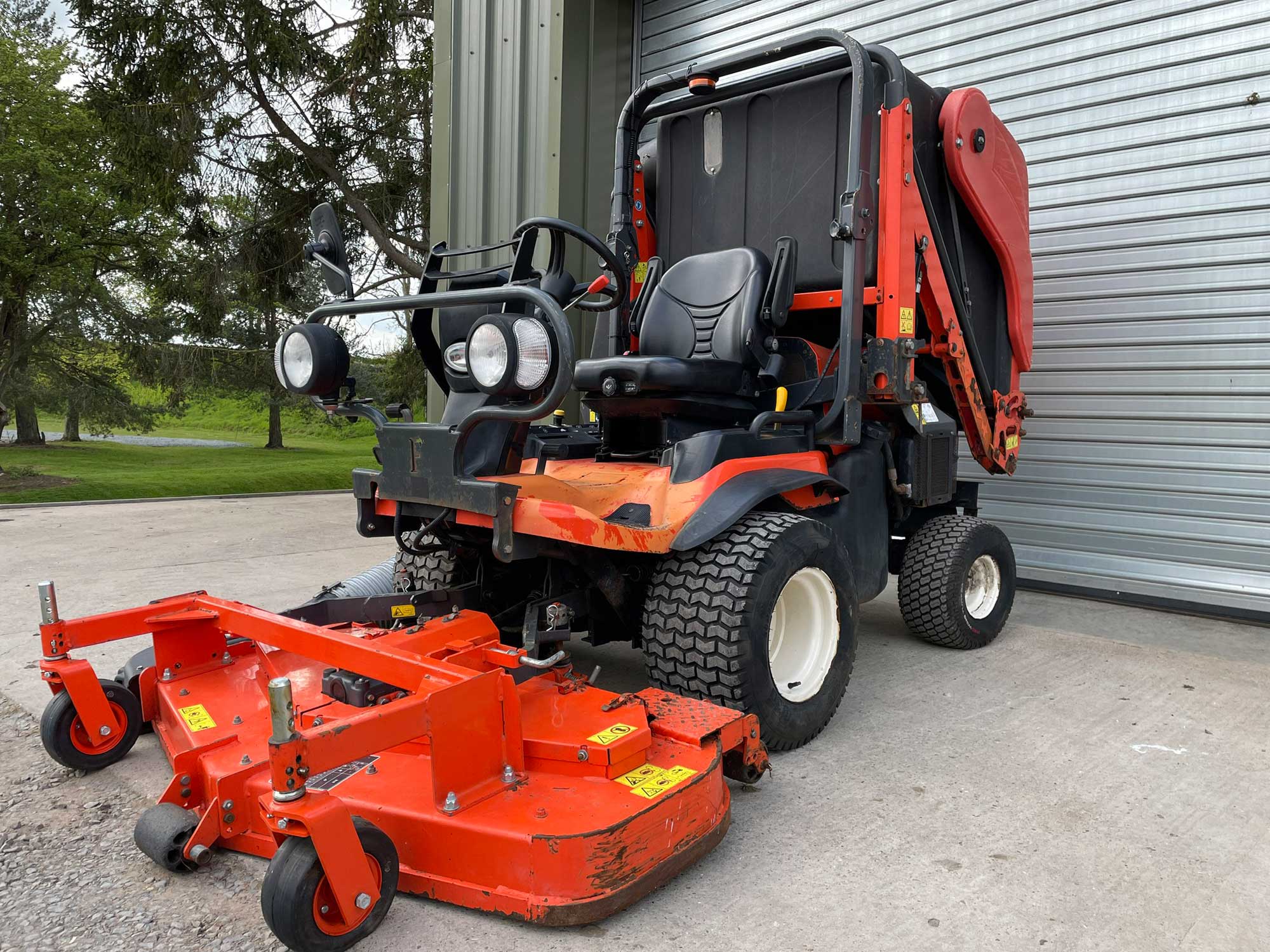 Kubota F3890