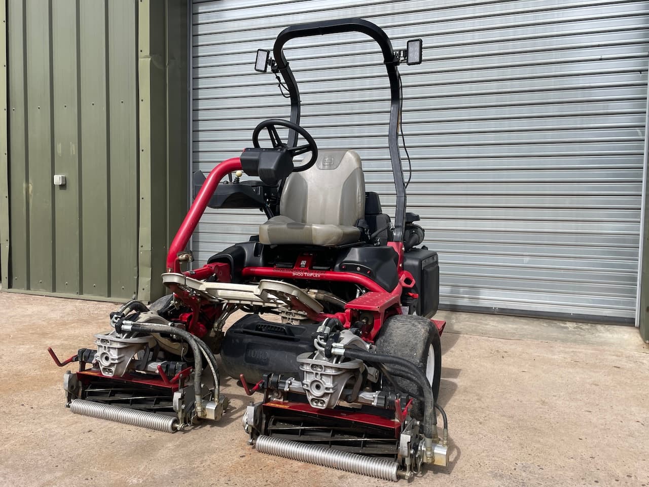 Toro Greensmaster TriFlex 3400 Greens Mower