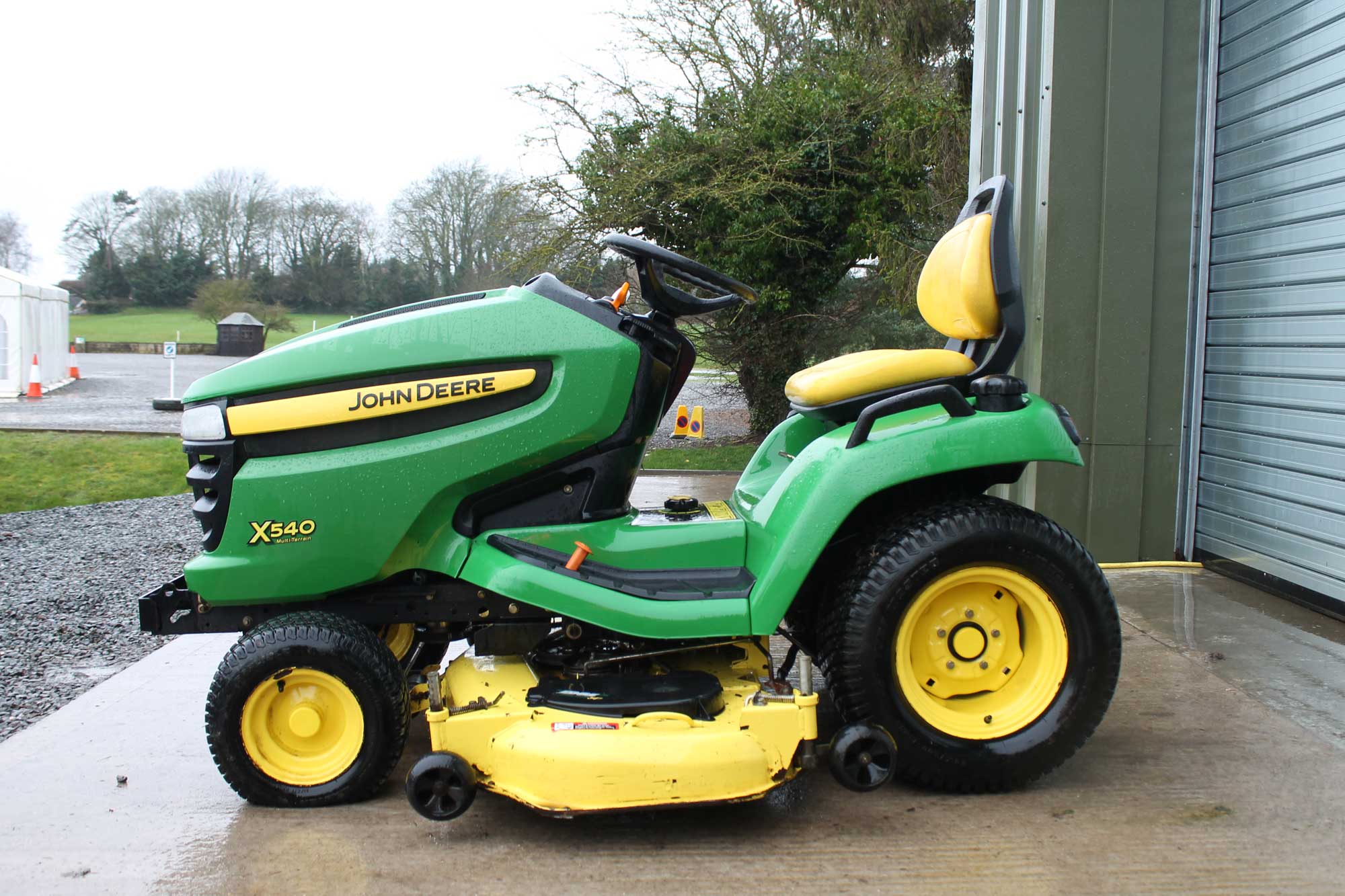 John Deere X540