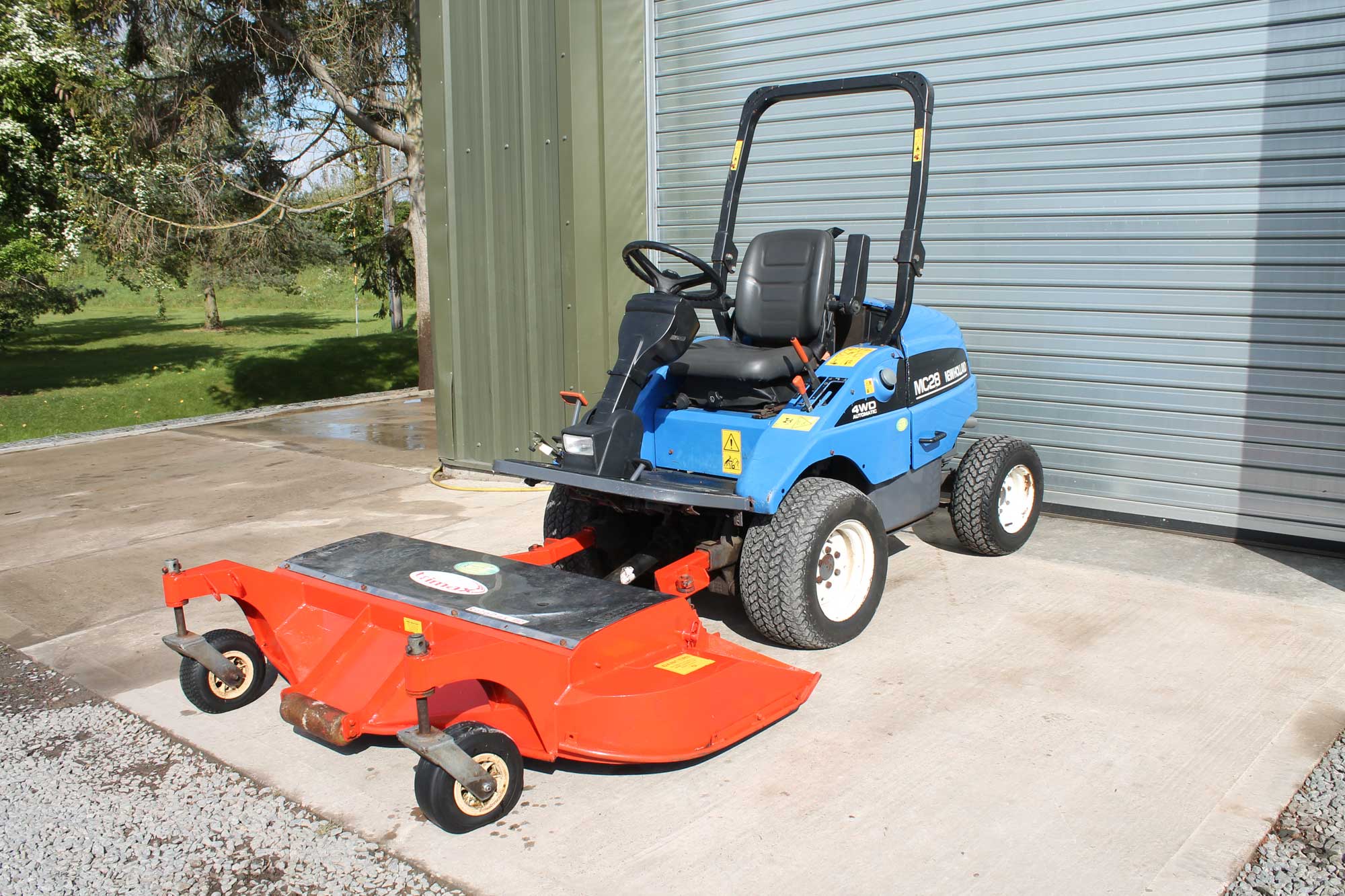 New Holland MC28