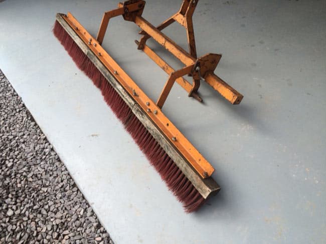 Sisis Brush